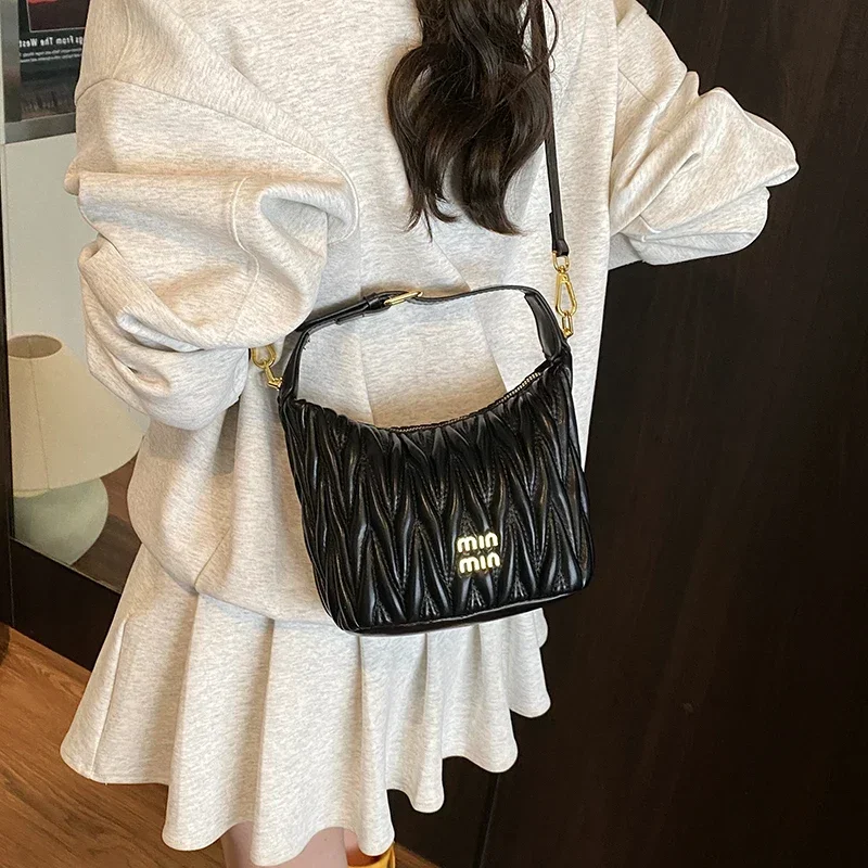 

High End Luxury Women Leather Fashion Crossbody Bag Elegant Designer Shoulder Tote Handbag For Modern Urban Wear