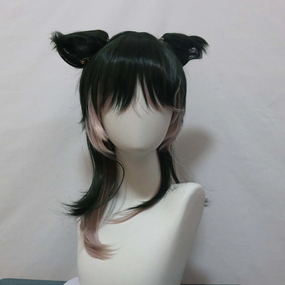 ผู้ชายอะนิเมะ BEASTARS หมาป่าสีเทา Legoshi คอสเพลย์วิกผมทนความร้อน