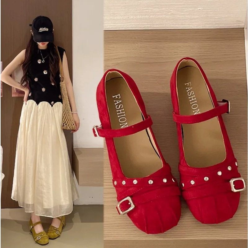 2026Vintage Pleated Round Toe Flats Single Buckle Studded Soft Sole Low Top Single