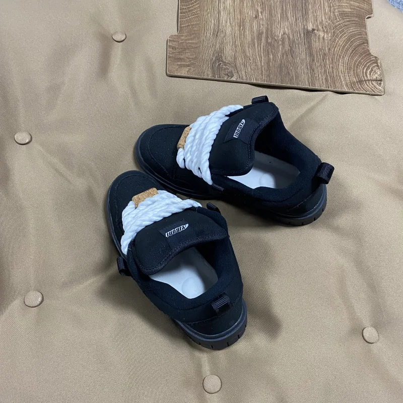 

Black Loafers, Fashionable Large-Size Shoes for Men, Simple Casual Shoes, Breathable Men's Shoes, Versatile Commuter Casual Sneakers
