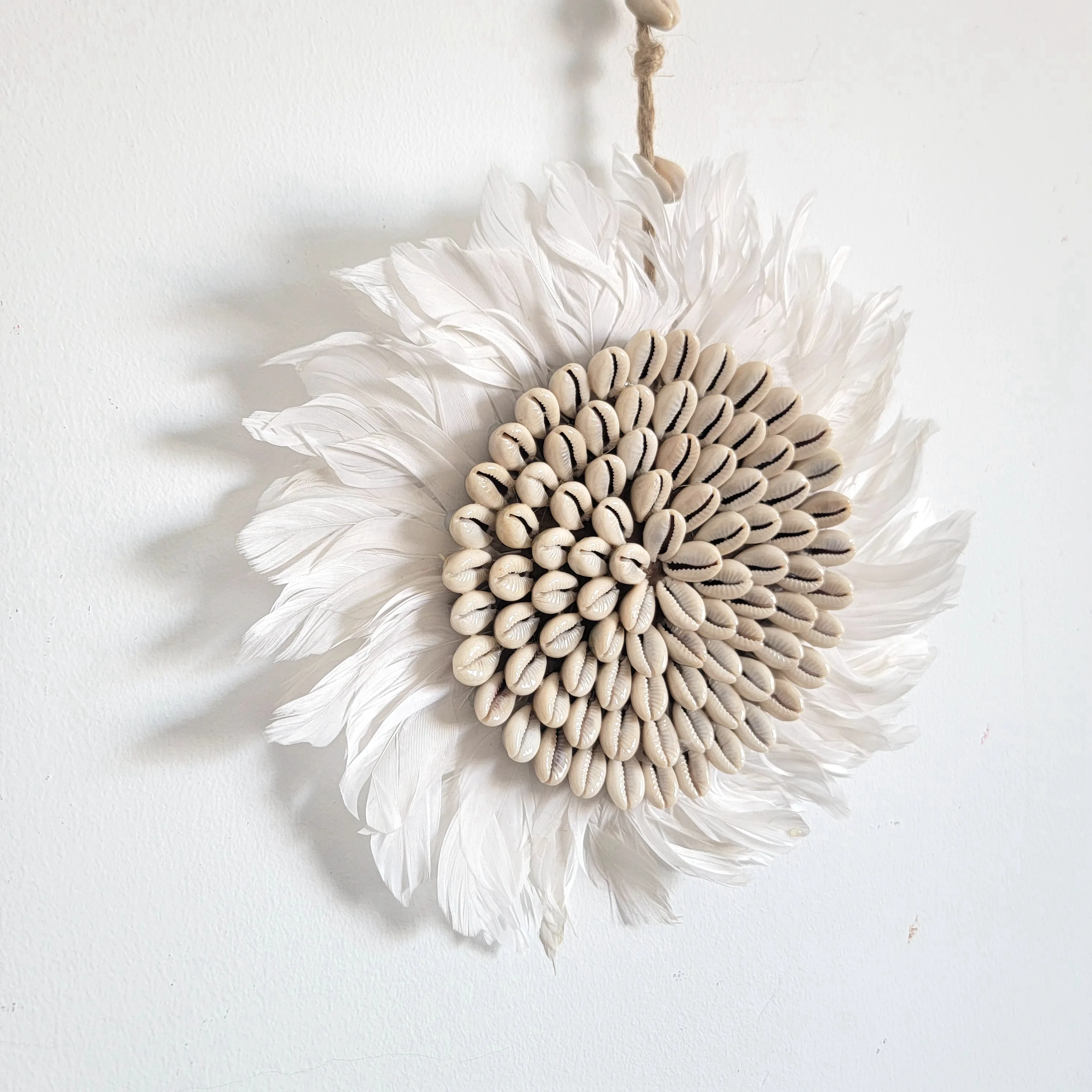 Home Decor Shell Decoration JUJU HAT with Feathers Unique Shell Decoration for Living Room Bedroom Wall Art