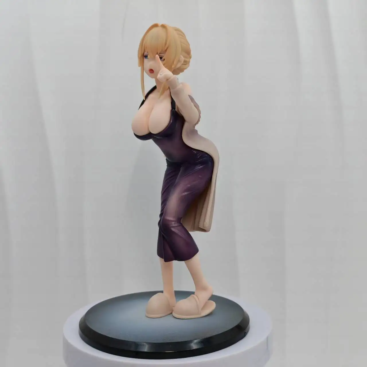 Figurine d'anime Flgmon Erin robe debout robe figurine d'action charmante fille Animation Anime décoration modèle cadeau
