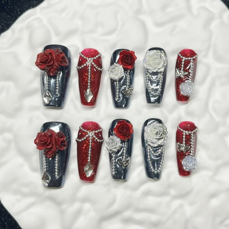 10 Uds. De uñas postizas hechas a mano 3D Borgoña rosa mariposa, cadena brillante con diamantes de imitación, ataúd medio para mujer, desmontables