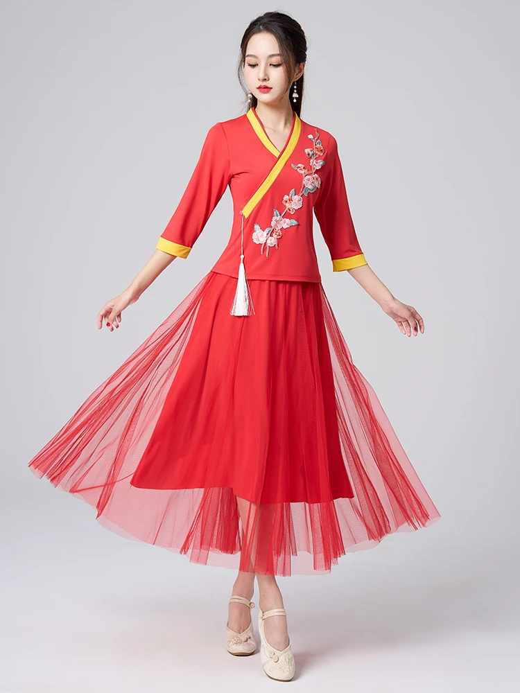 Set di costumi da ballo quadrati ricamati Ele, completo da performance di danza classica a metà manica da donna, comodo tessuto di seta di latte