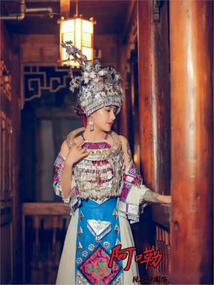 الأزياء العرقية الجديدة الملابس النسائية الغريبة التنانير الطويلة أداء السفر التصوير الفوتوغرافي وتصوير الصور