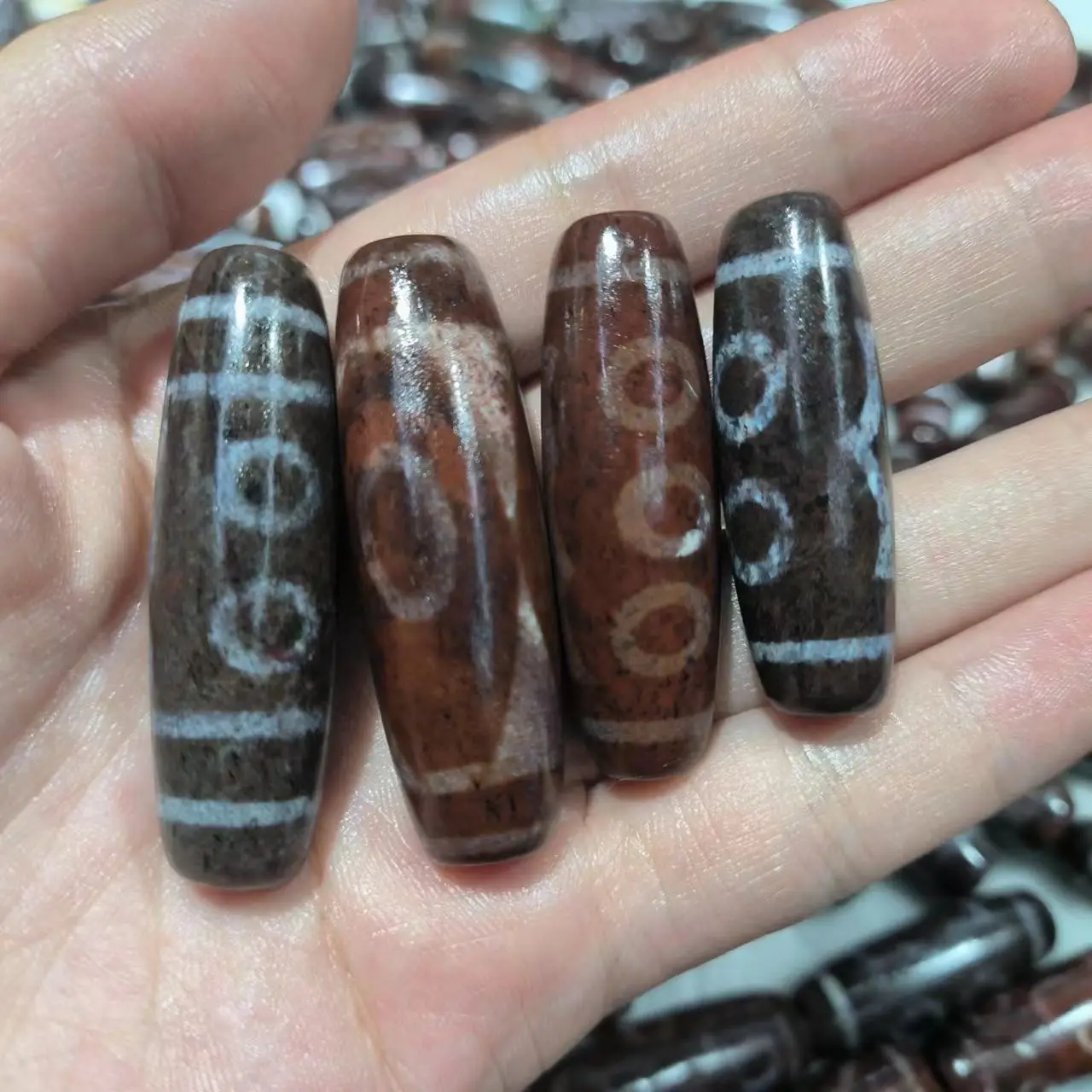 

50pcs/lot Natural Old Agate Xiangxiong Cinnabar Dzi multi-pattern black yellow Handmade advanced to pure craftsmanship jewelry