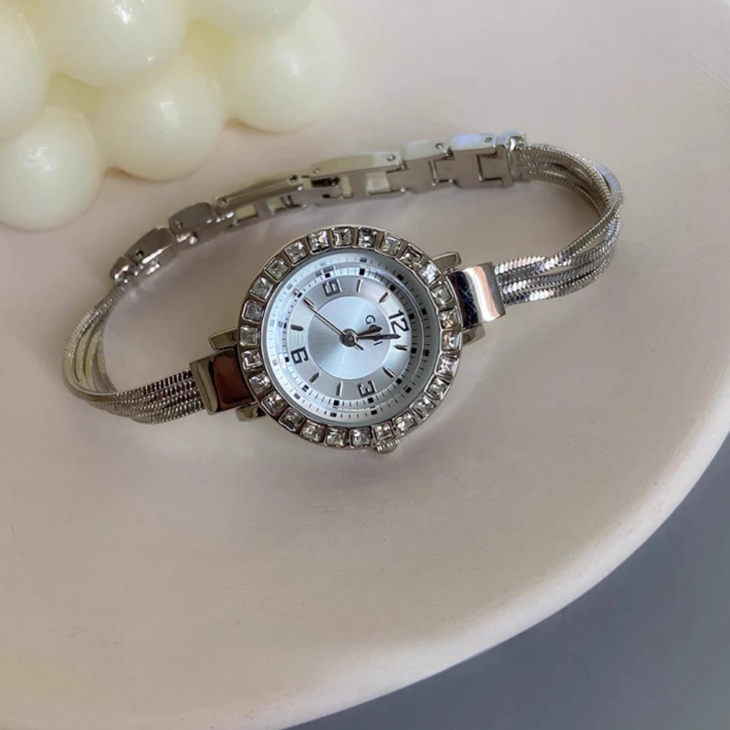Women's Quartz Watch Diamond Case Roman Numerals Hour Hand Fashion Steel Chain Strap Waterproof Women Watches Luxury