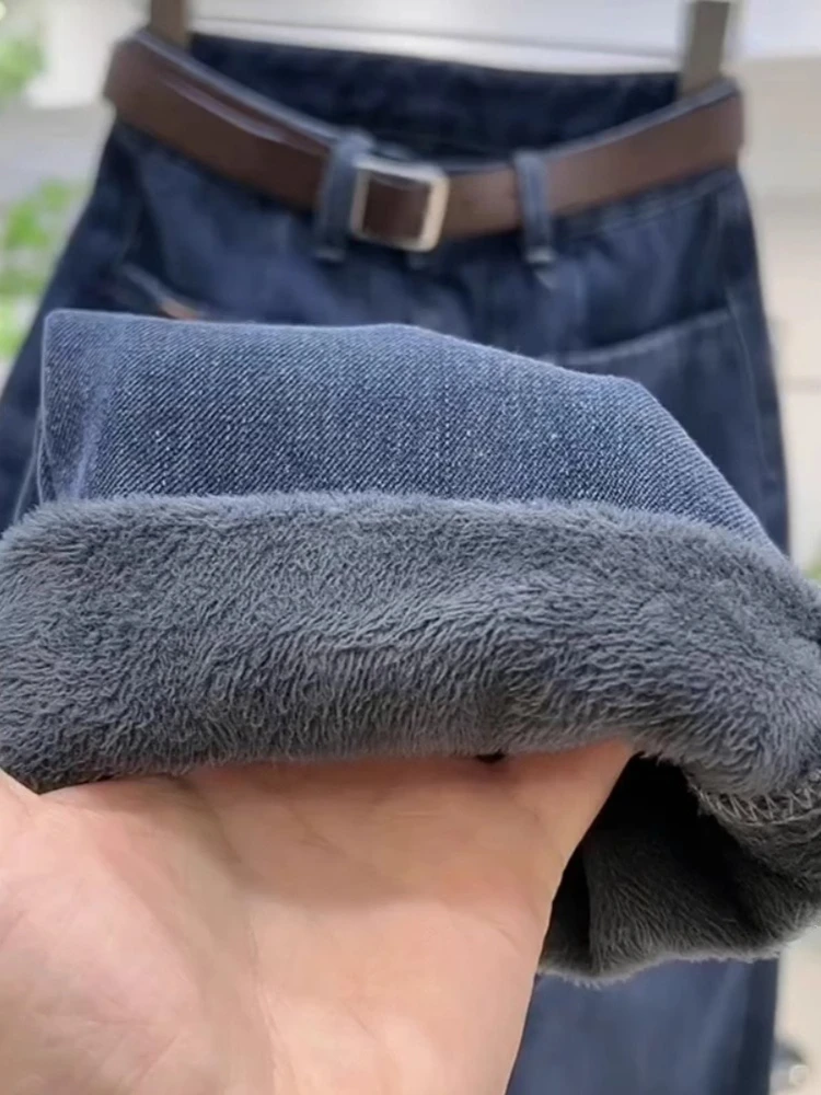 กางเกงยีนส์เอวสูงทรงหลวมสไตล์ลำลองสำหรับผู้หญิง ดีไซน์ทันสมัย คอลเลคชั่นใหม่ ฤดูใบไม้ร่วงและฤดูหนาว ปี 2025 ช่วยให้ดูผอมเพรียวตามเทรนด์แฟชั่น