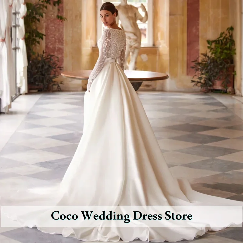 Gaun Pengantin A-Line Eksklusif yang Dikustomisasi, Kerah V, Lengan Panjang, Belahan Samping, Gaun Pengantin dengan Ekor Pendek, Vestidos De Novia