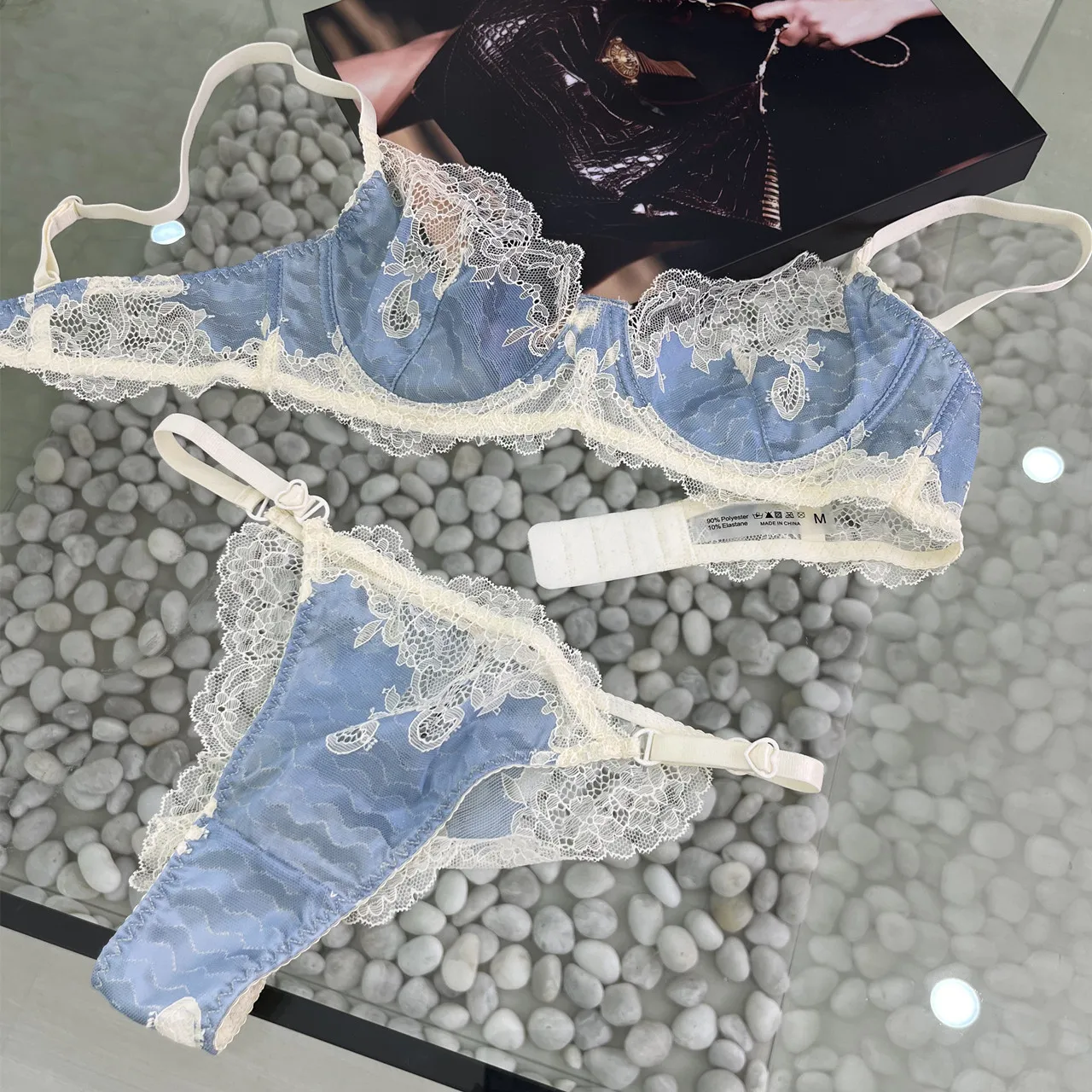 

Thin section women lingerie steel ring lace underwear ultra-thin sexy large breasts show small bras gathered bra set