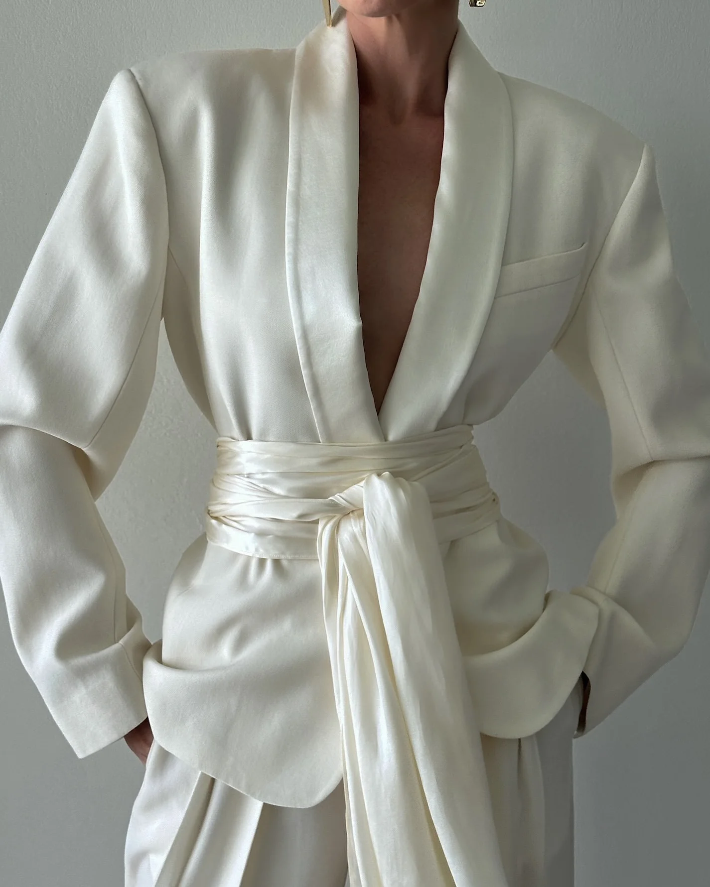 

Женский модный шерстяной пиджак, осенне-зимний элегантный женский пиджак с зубчатым воротником и длинными рукавами на одной пуговице с шарфом