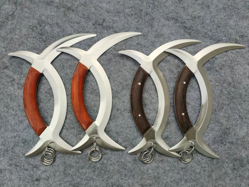 Stainless Steel Eight Trigrams Double Dragon Single Double-Sided Spine Martial Arts Equipment Unsharpened Short Weapon