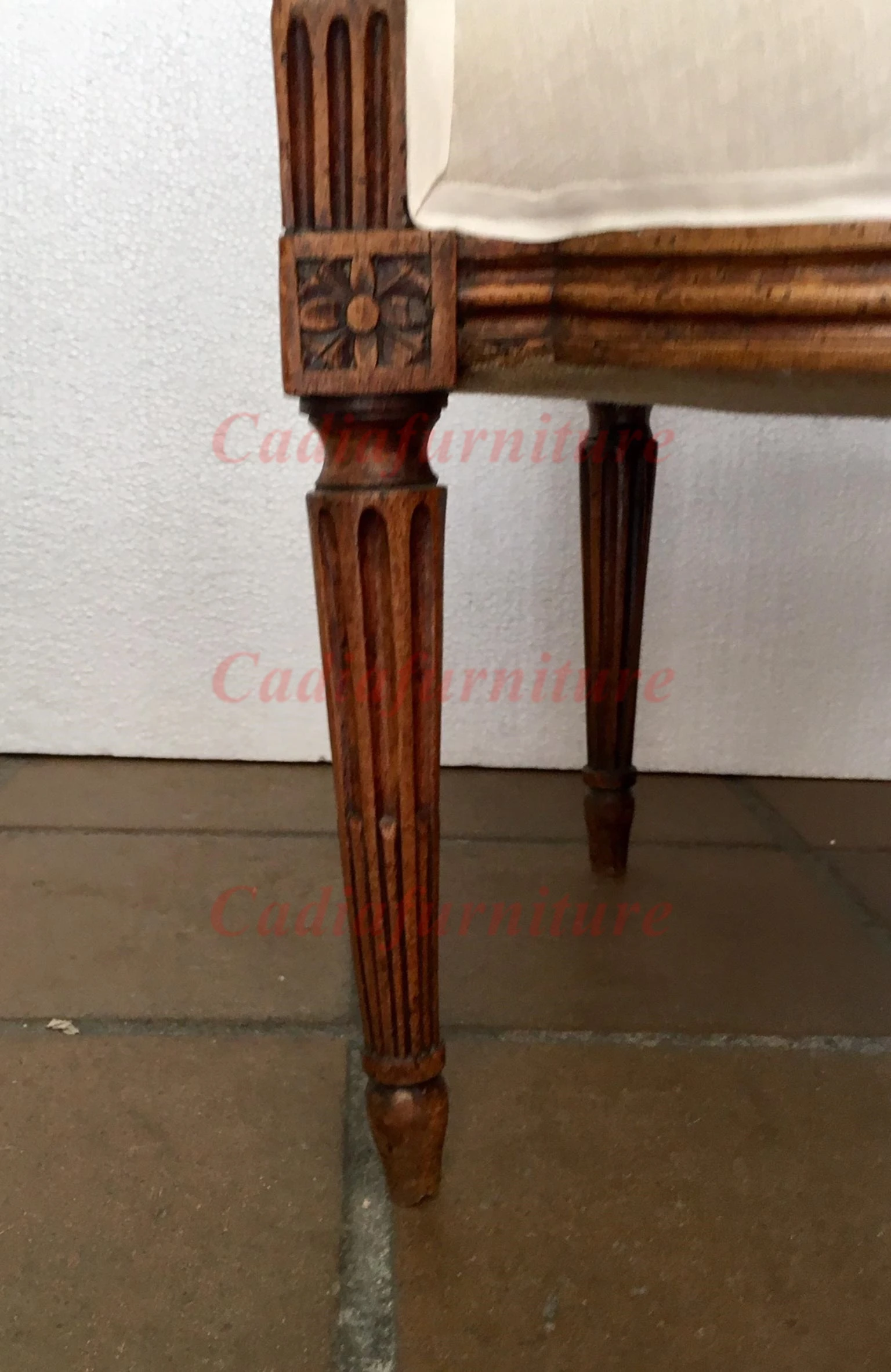 European Classic Traditional Fabric Carved Rubber Wooden Frame Living Room Armchairs French Fabric Chairs