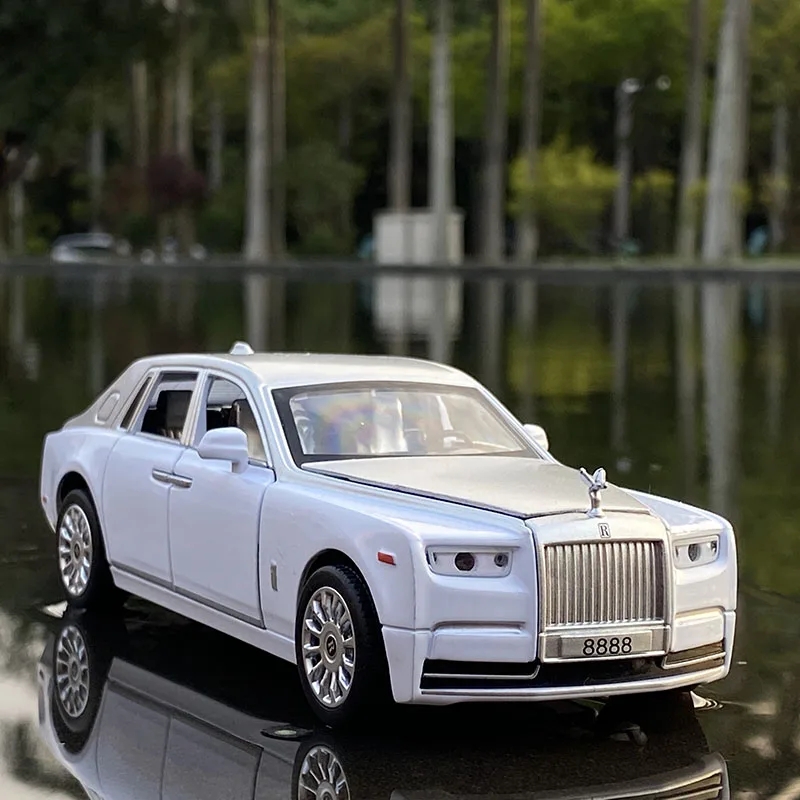 1:28 Rolls-Royce Phantom Alloy Car Model Diecasts & Toy Vehicles Metal Toy Car Model Collection Sound Light Simulation Kids Gift