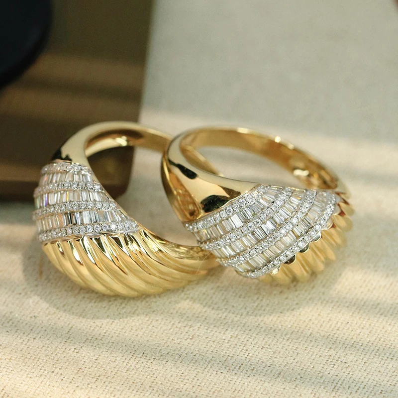 Aazuo Vintage 18K Yellow Gold Diamond Ring Set Fashion Jewelry for Women And Girls Perfect for Special Occasions