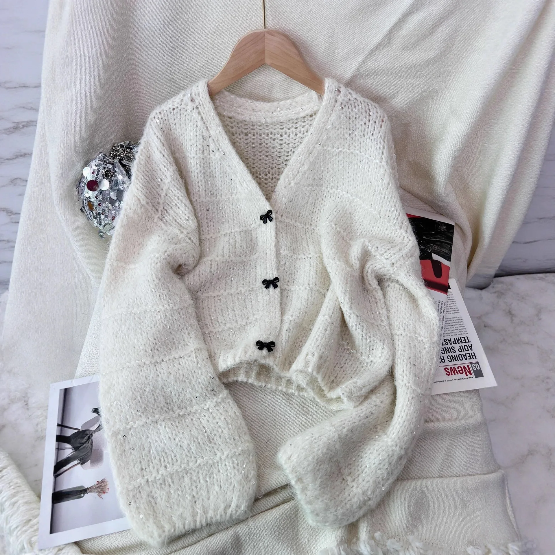 

Fashion Vintage Solid Color Knitted Cardigan Women Casual Loose V-neck Bowknot Buttons Knitwear Coat Lady New Sweater Coats