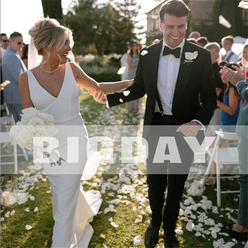 Vestido De novia De sirena con cuello en V, sencillo, tirantes finos, espalda abierta, sin mangas, crepé, personalizado, tren De barrido