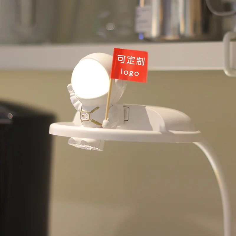 Lampada da scrivania astronauta apprendimento degli studenti protezione degli occhi lampada a LED elettrodelessdimming dormitorio lampada da lettura ricaricabile USB desktop