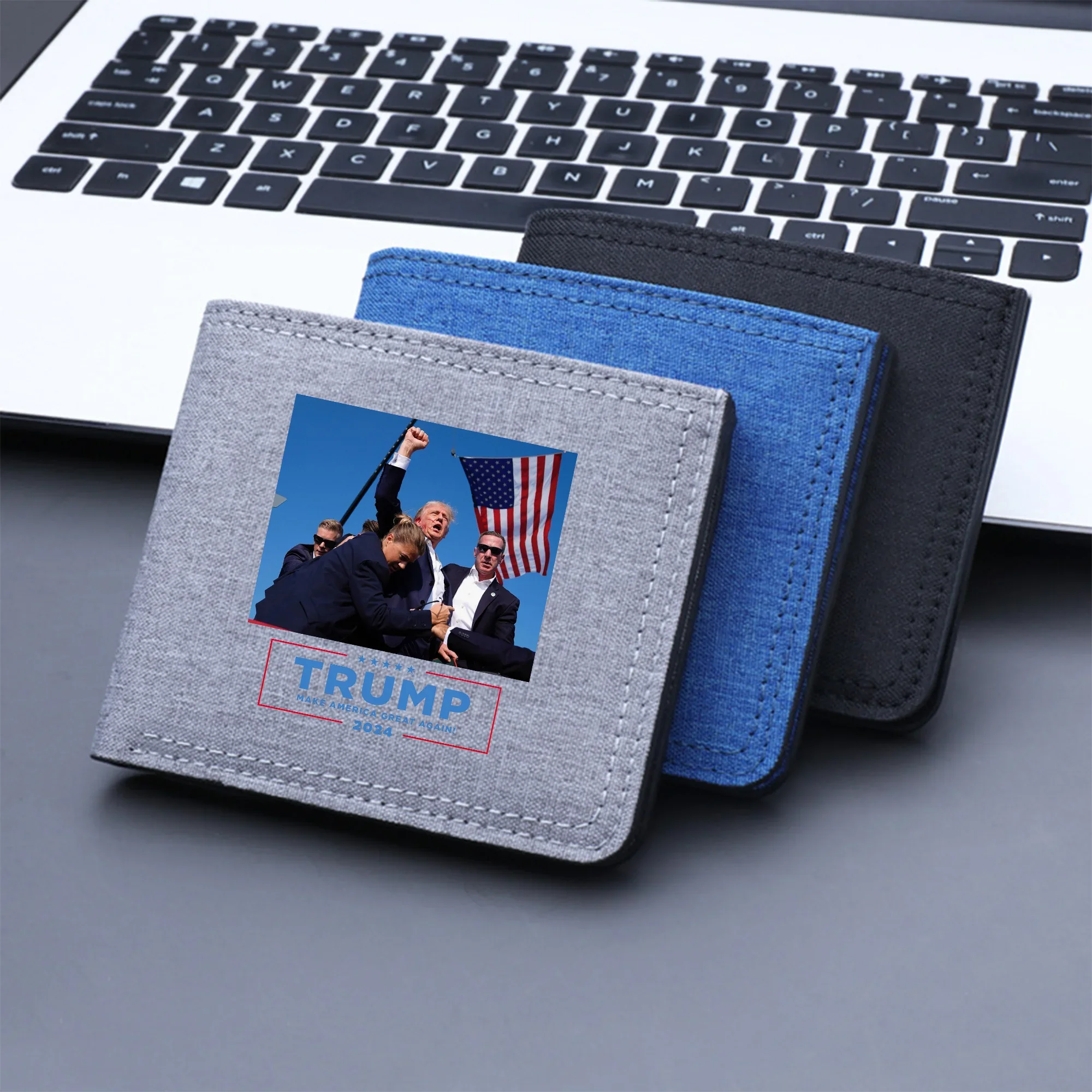 "دونالد ترامب 2024" مطبوعة قماش محفظة قصيرة موضة محفظة ثنائية الطي الأعمال محفظة عادية مع فتحات بطاقة الهدايا الإبداعية