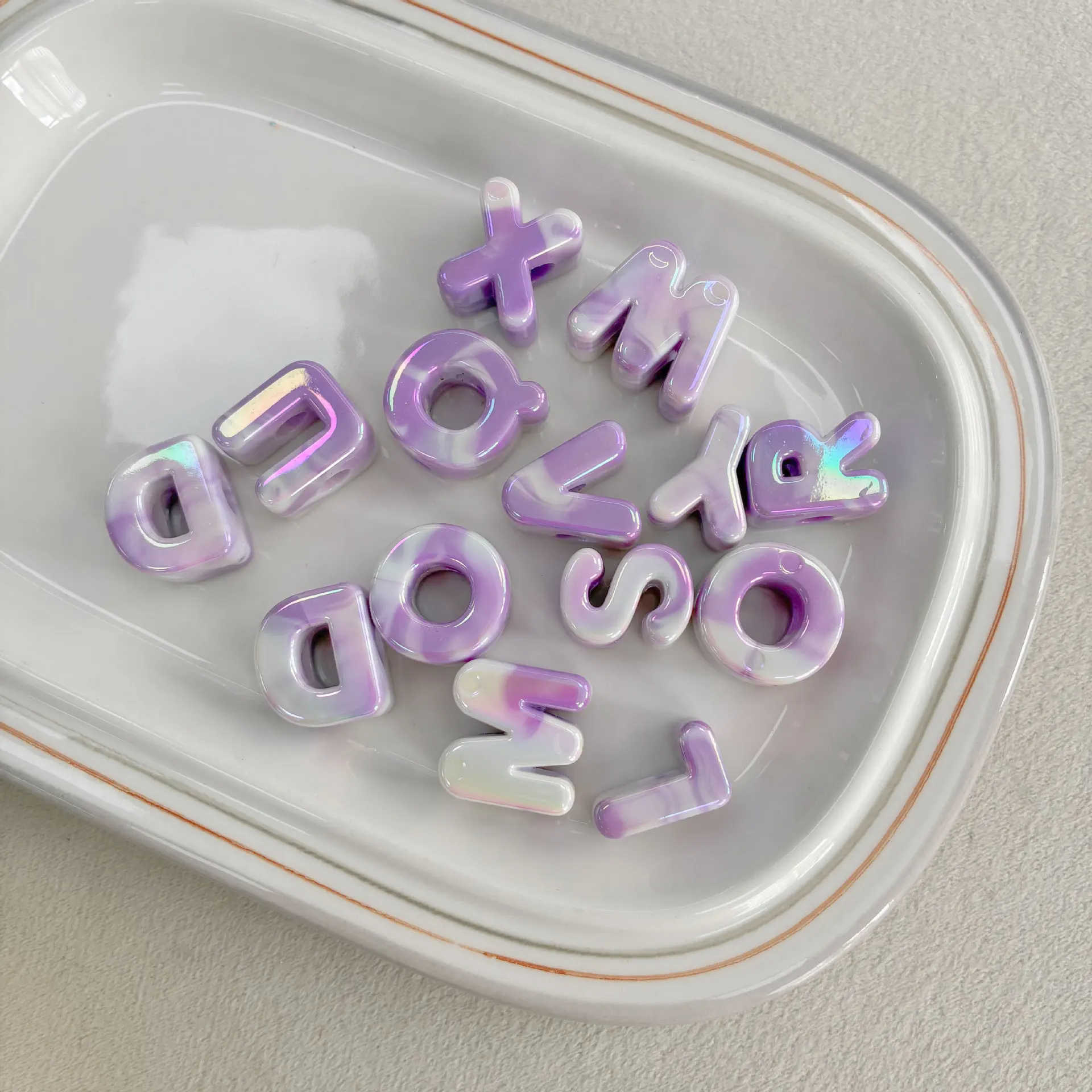 26-100 Stück Acryl-Alphabetperlen mit großem Loch, zweifarbig, irisierend, UV-beschichtet für DIY-Handykette, Schlüsselanhänger, Schmuckherstellung, lose Perlen – Detail 7