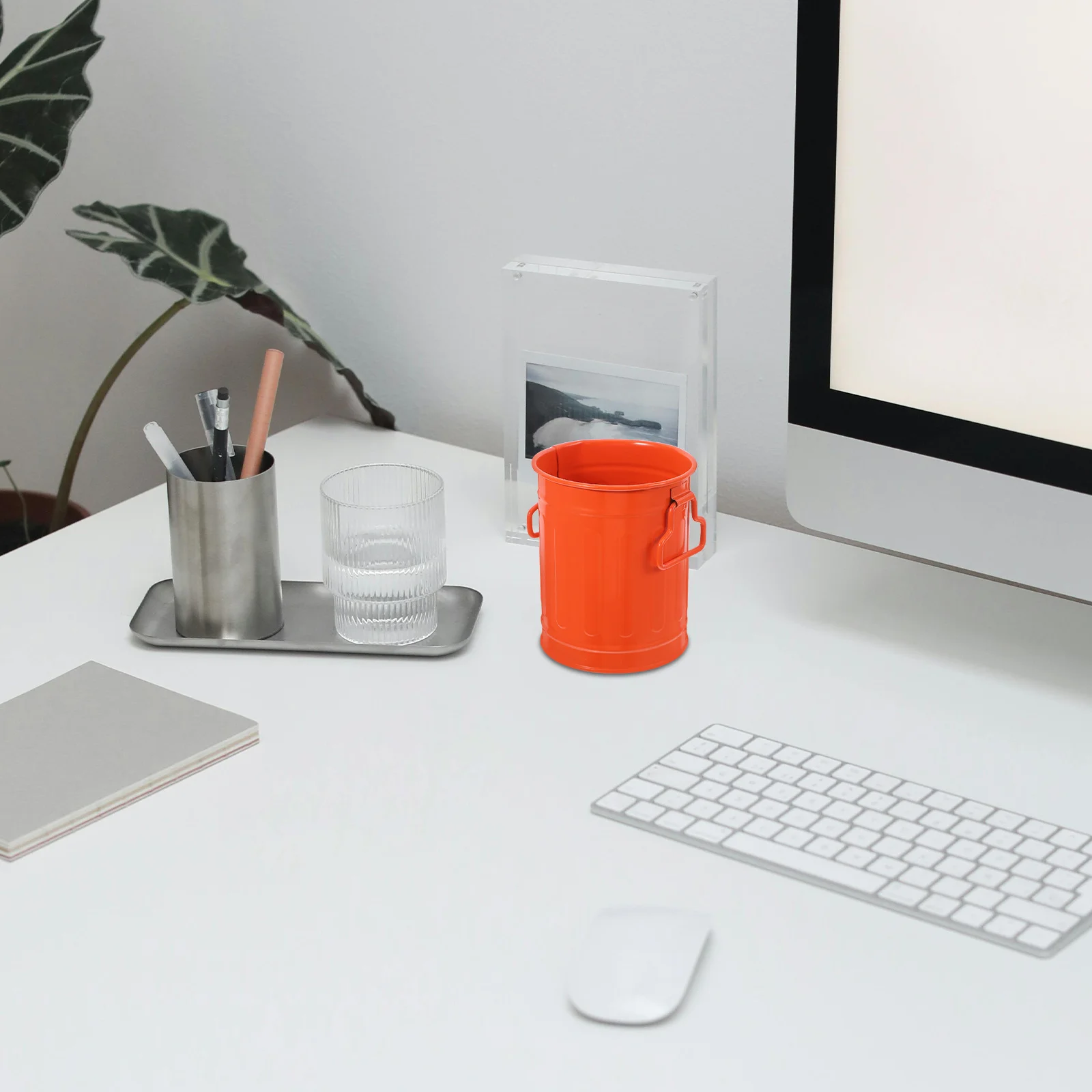 

Mini Desktop Trash Can Cute Iron Garbage Bin For Office Home Classroom Desk Organizer Pen Holder Storage Bucket Multifunctional