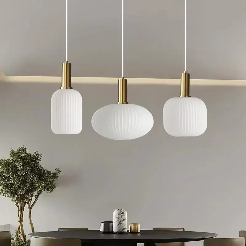 

Nordic Glass Pendant Lights LED Retro Dining Room Bedroom Single Hanging Lamps Minimalist Minimalist Milk White E27 Lampshade