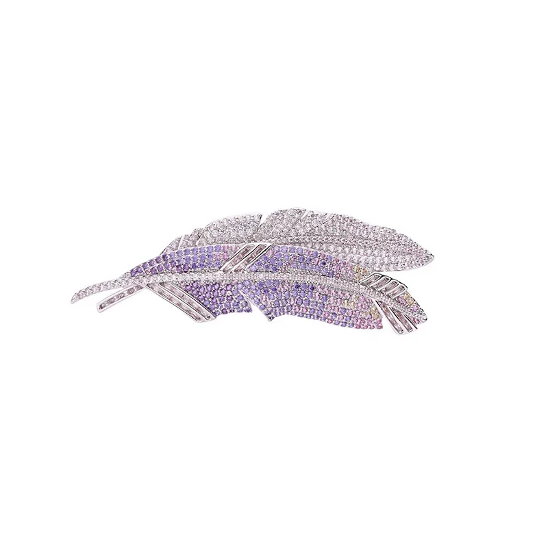 بروش أنيق من الريش الراقية الجديد لعام 2025، دبوس إكسسوار بدلة سهرة فاخر وأنيق وعصري ورائع