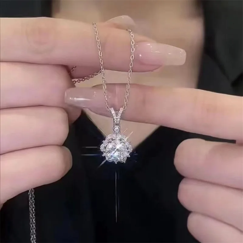 

Platinum D color grade moissanite Aisha necklace light luxury niche collarbone chain