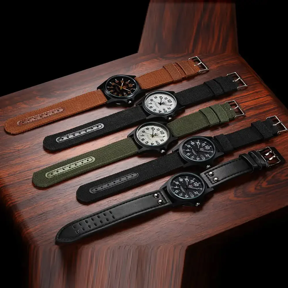 Men's Simple Round Glass Dial Quartz Watch