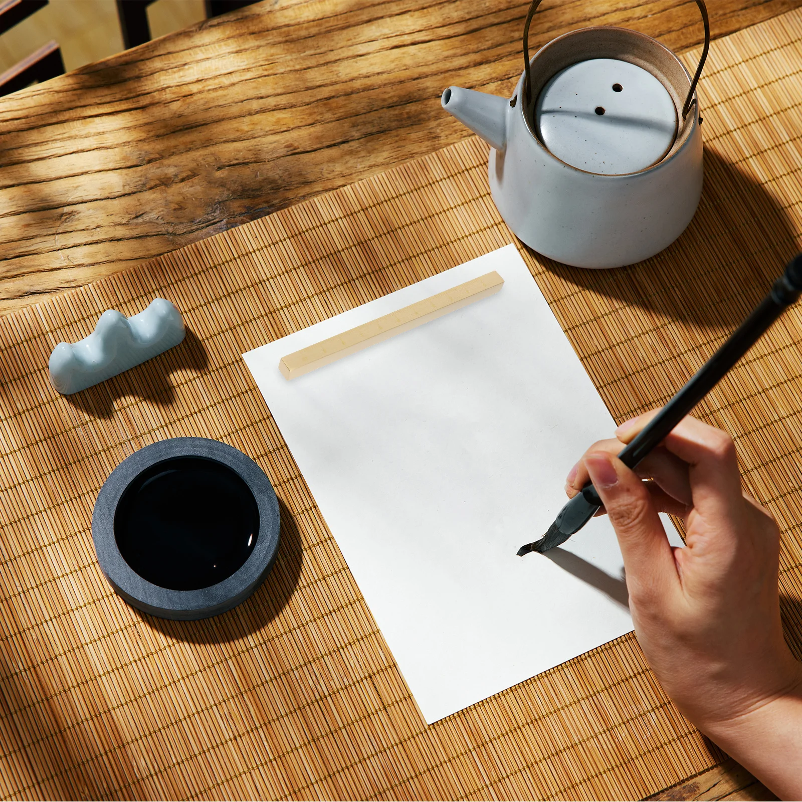 

Vintage Thickened Copper Paperweight Heavy Duty Long Paperweight for Calligraphy Desktop Decoration Office Use Paper Flat