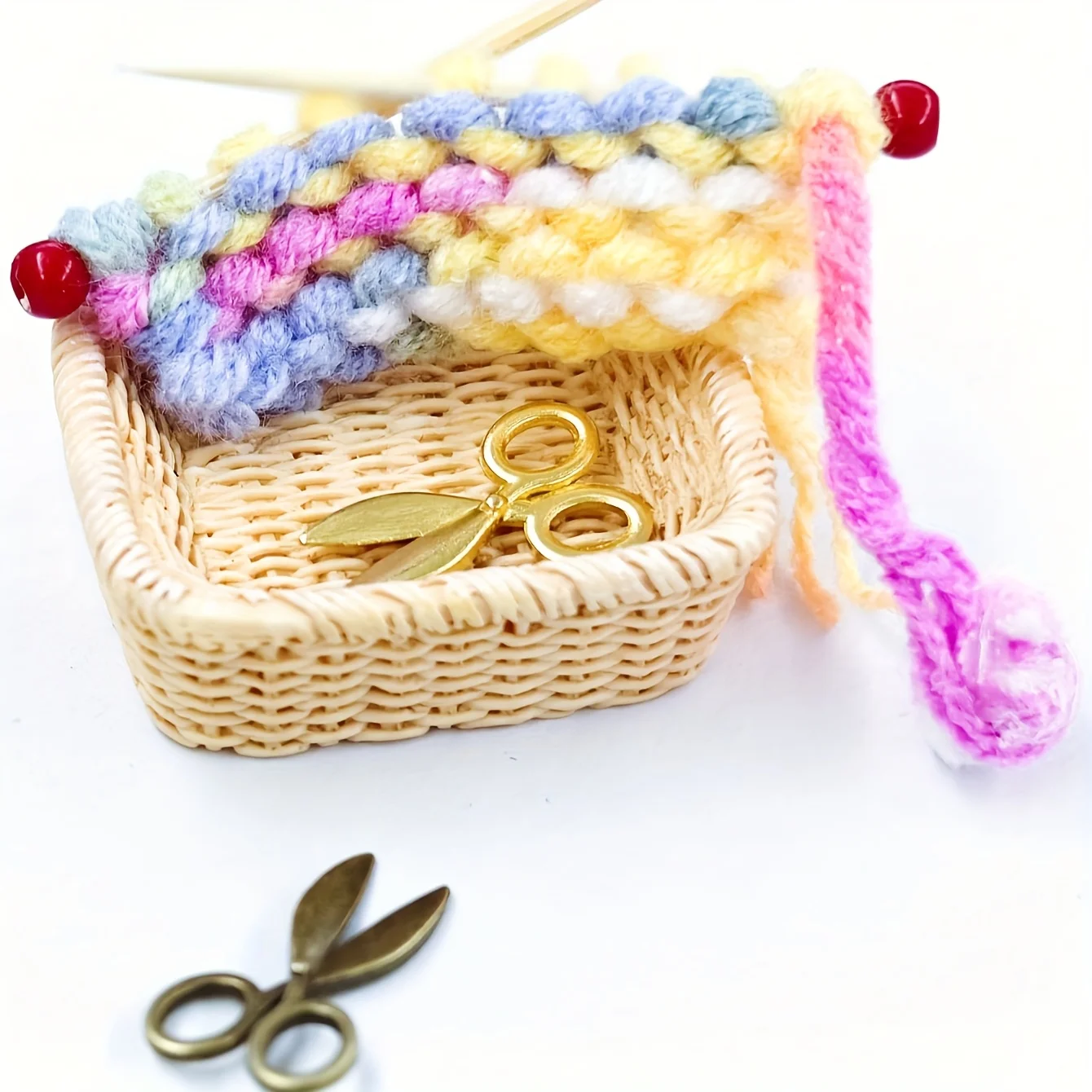 1:12 Scale Realistic Mini Sewing Tools Set, Detachable & Assemblable, Vintage Scissors & Basket, for Dollhouse Home Scene Decor