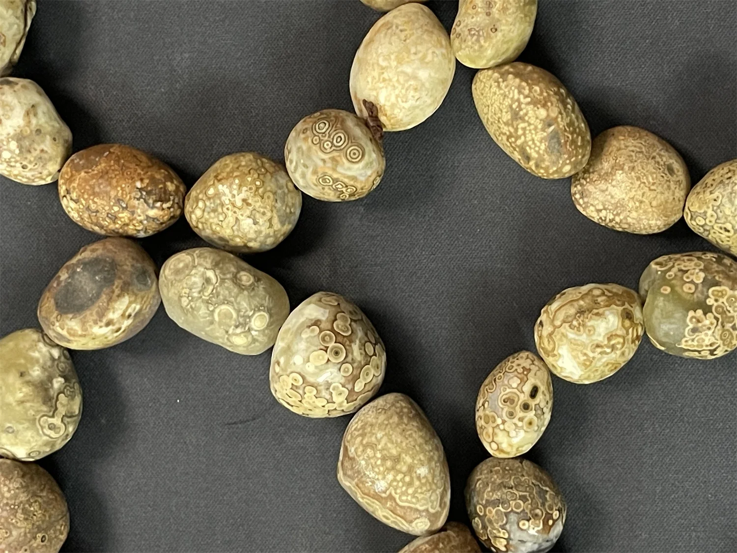 1pcs/lot Natural Gobi Agate Rough Stone Beads Bracelet Eye pattern Strong energy Strange stones Lucky Health Stone Unisex gift