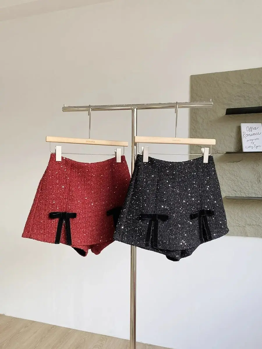 شورت تويد شتوي على الطراز الفرنسي لعام 2024 للنساء تصميم ترتر متألق مع تفاصيل فيونكة عالية الخصر أنيقة واسعة الساق قيعان جديدة