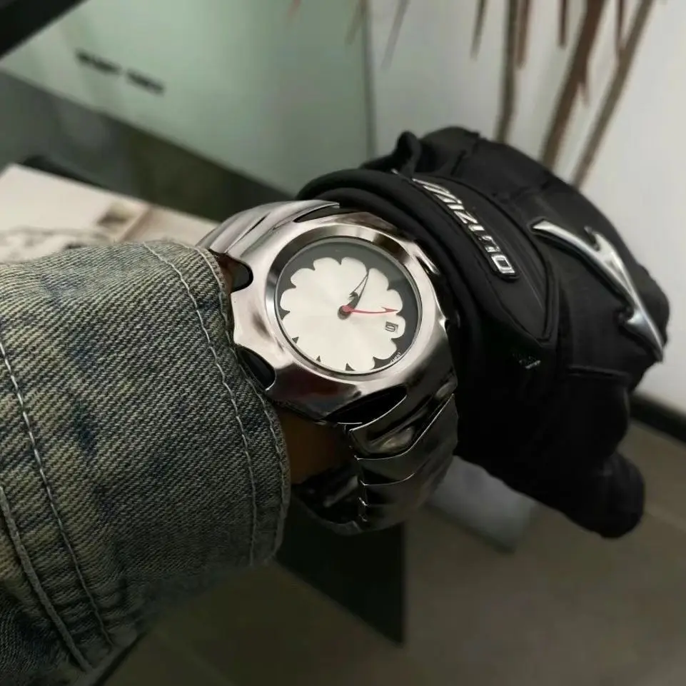 ساعة Y2K للرجال على شكل خاص مقاومة للماء بتقويم كلاسيكي مضيء