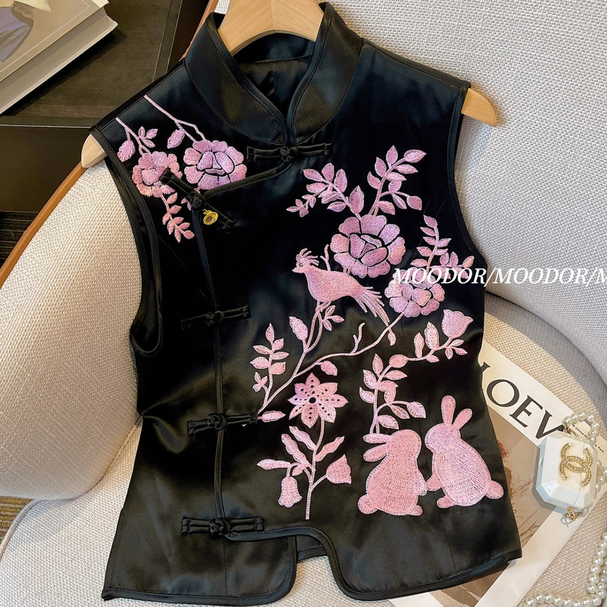 Chinese Style Vest Women Satin Tops Traditional Embroider Flower Tang Clothes Slip Button Qipao Hanfu Vest 2024 New Clothing