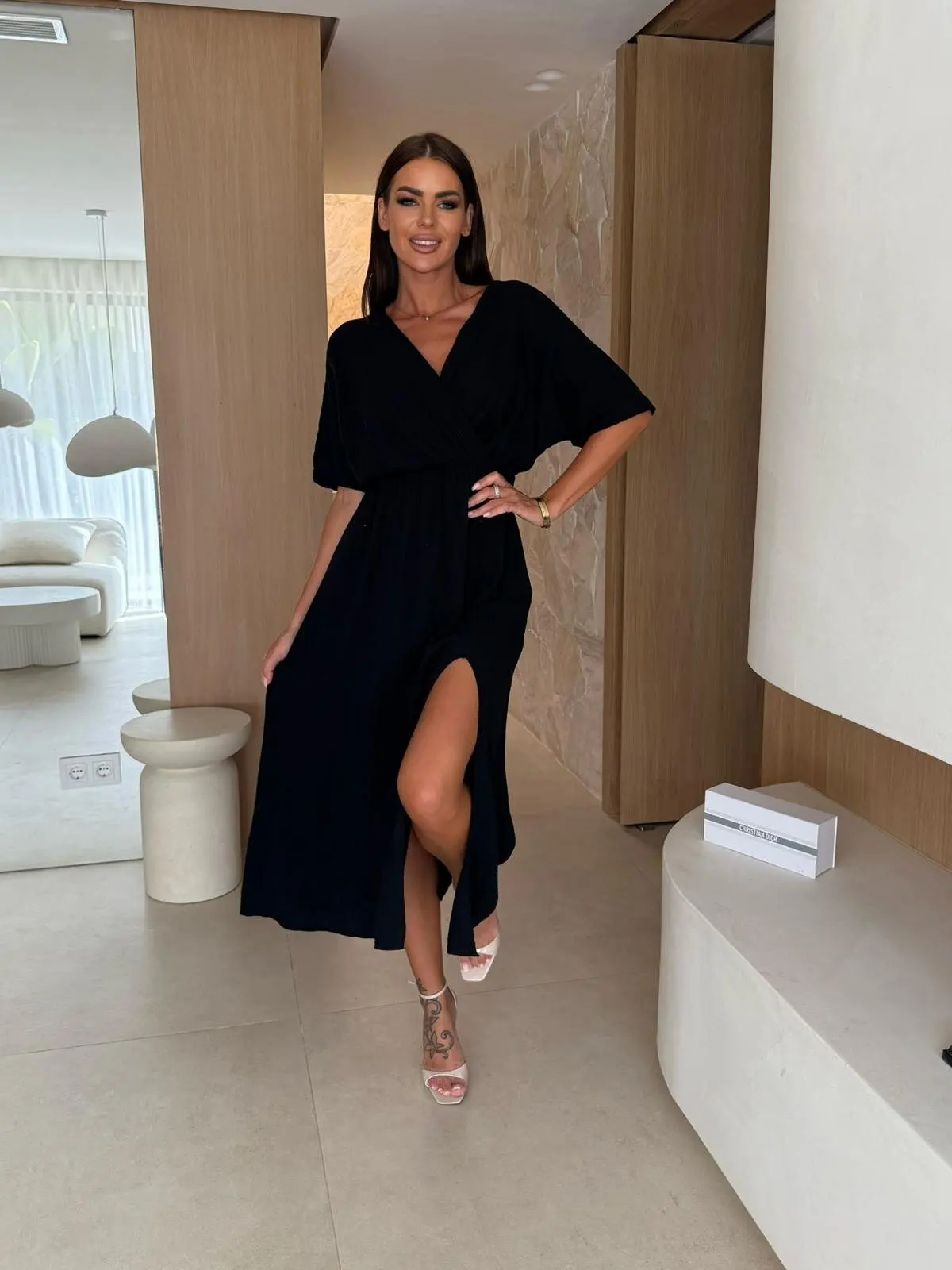 Robe mi-longue pour femmes, robe trapèze, robe d'été élégante pour sortir quotidiennes, coupe régulière, couleur Pure, demi-manches, col en V