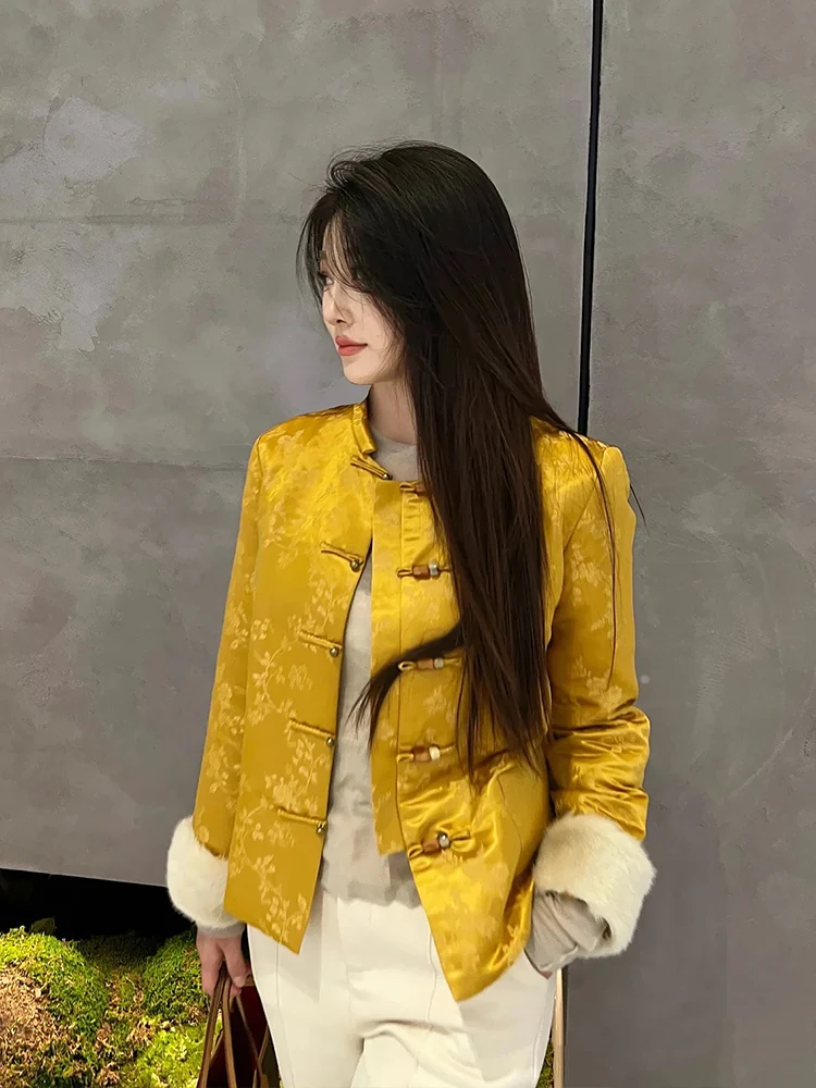 

Новая китайская женская зимняя куртка из золотистого атласа с вышивкой, модная, высококачественная, теплая, с воротником-стойкой, короткая верхняя одежда