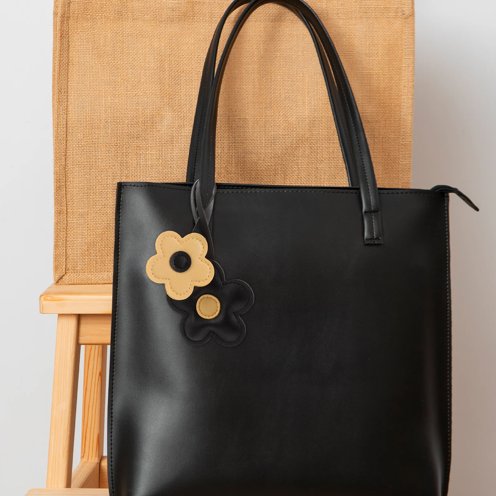 

3pcs Pu Flower Keychain Pendants Colorful Faux Flower Bag Hanging Charms For Handbags Backpacks Keys Stylish Key Ring