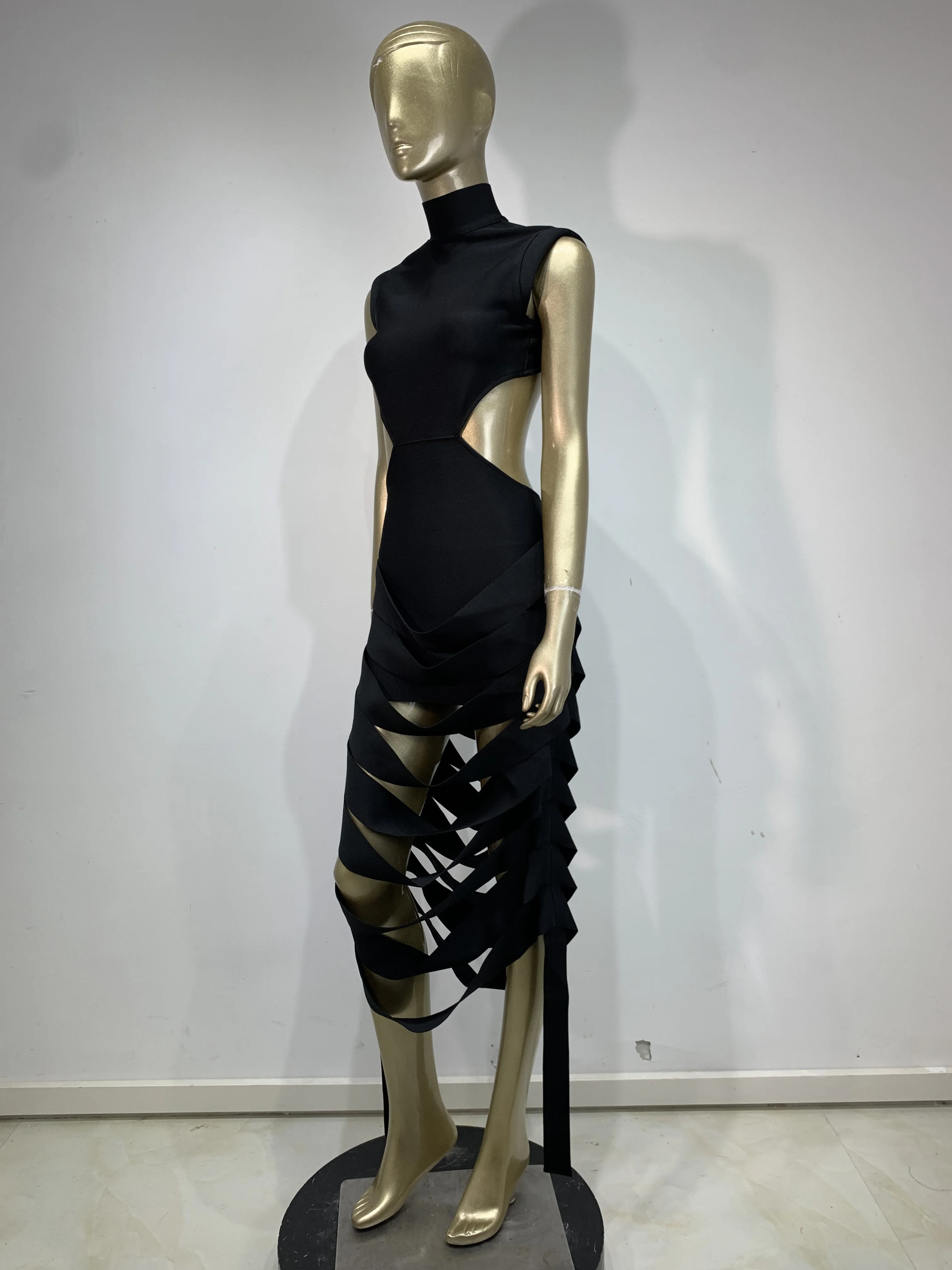 เดรสสไตล์พังก์สำหรับผู้หญิง สีดำ แบบผูกเชือก ไม่มีแขน โชว์หลัง ผ่าข้าง ยาวปานกลาง เหมาะสำหรับงานปาร์ตี้กลางคืน งานเลี้ยง หรือโอกาสพิเศษ