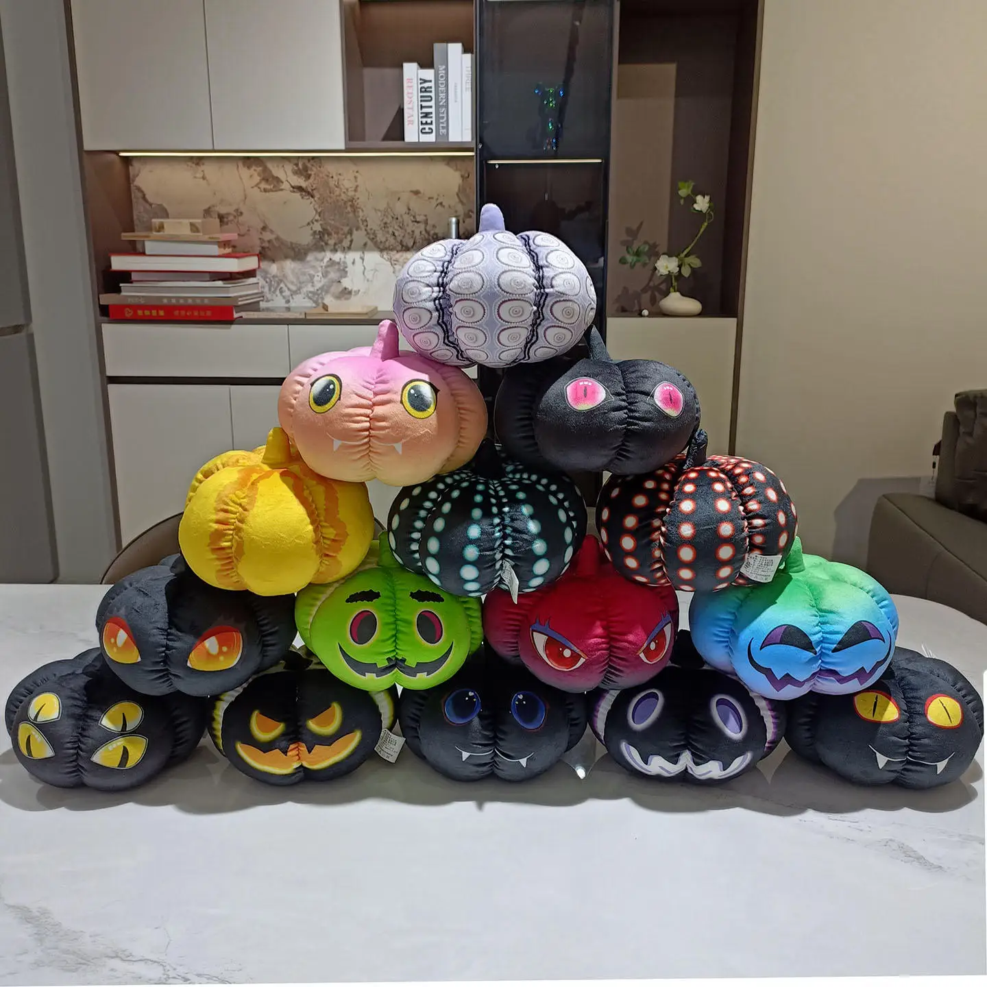 Stuffed Soft Fluffy Creative Pumpkin Soft Doll Halloween Pumpkin Plush Toys Throw Pillow Cushion Kid Halloween Home Decor