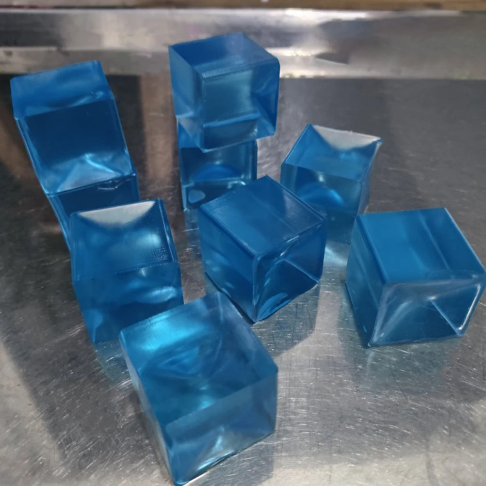 

10 Pcs Squeezing Sensory Ball Toy Toy Transparent Decompression Tpr Ice Cube Stress Relief Fidget Small 3CM TPR Soft