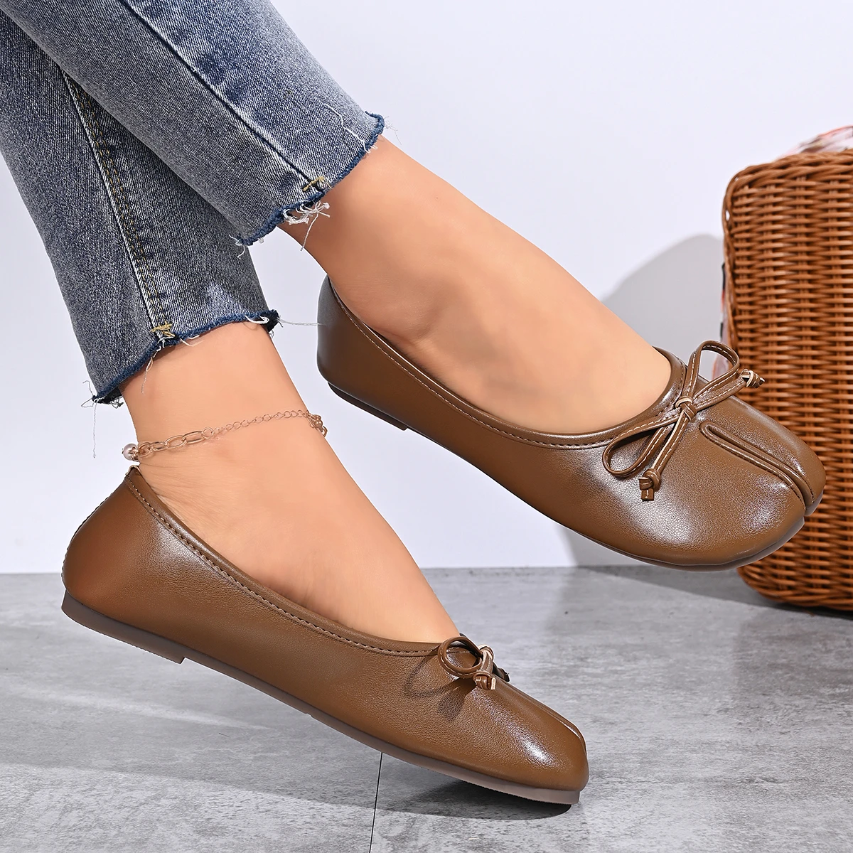 Weiche Ballerinas mit geteilter Zehenpartie für Damen, mit Schleife, aus Leder, runde Zehenpartie, Ballerinaschuhe mit niedrigem Absatz, Slip-on-Loafer, lässig, 2026 – Detail 26