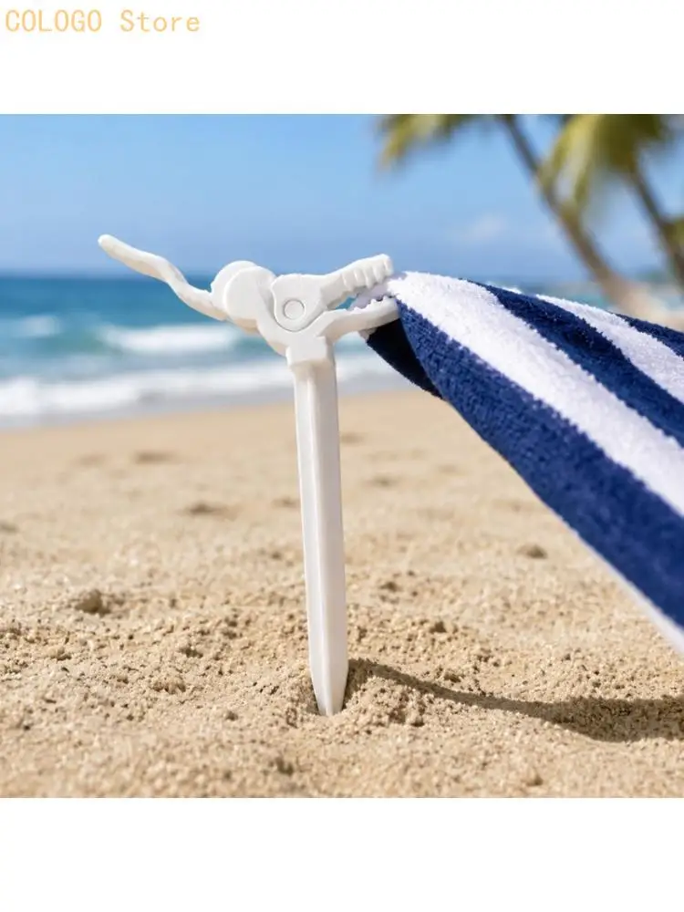 Poolside Towel Holders with Beach-Ready Fabric Grip, Set of 4 D0LD