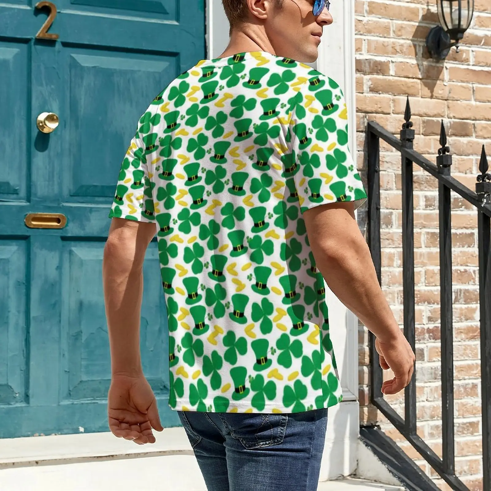 Summer T Shirt St Patrick's Day T Shirts Lucky Shamrocks Gold Coins Leprechaun Hat Awesome Harajuku Tee Shirt Men Plus Size Tops