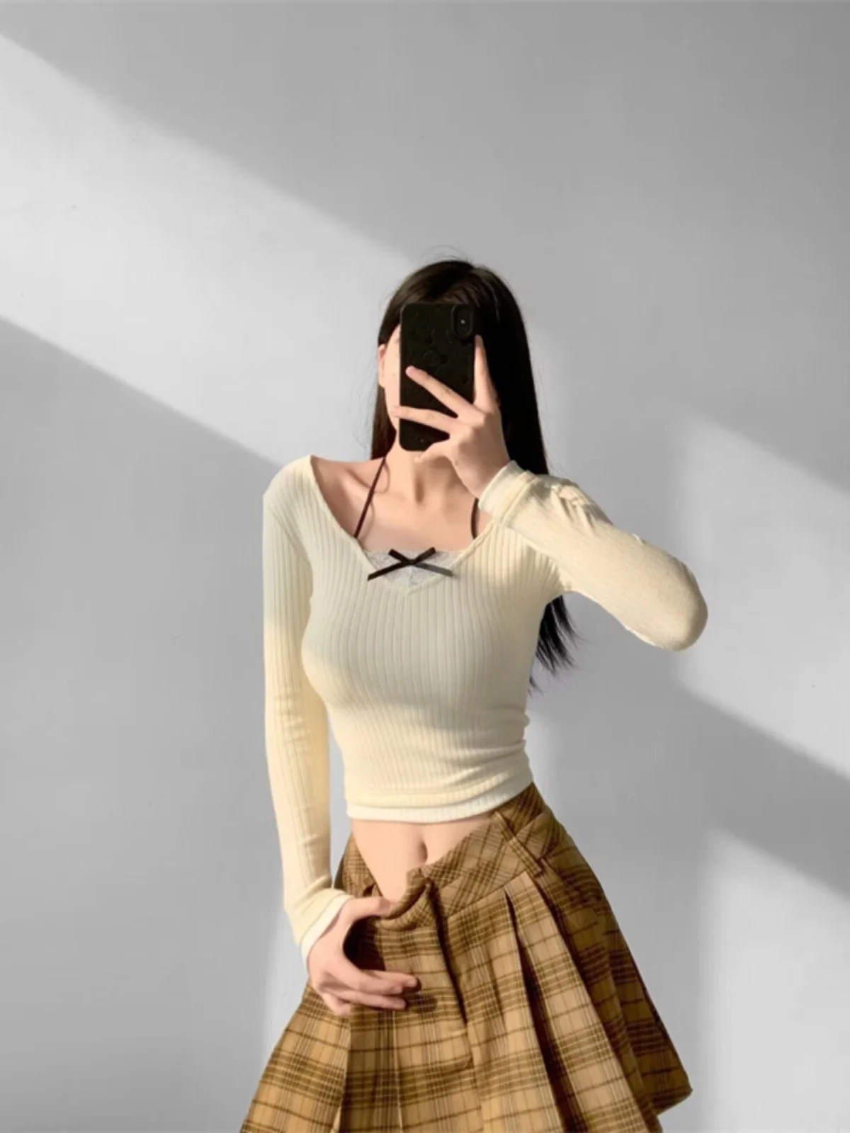 Cseta de Malha Fena de Manga Longa com Estilo de Balé, Detalhes em Renda e Laço Borboleta, Efeito de Duas Peças