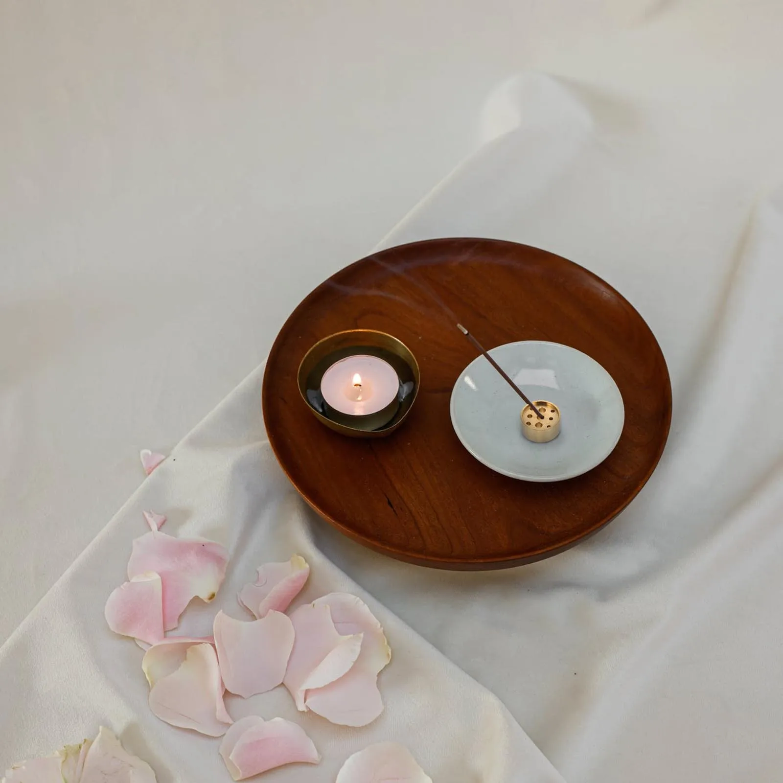 

3pcs Backflow Seat Retro Design Decorative Censer For Home Furnishing Household Incense Tray Desktop Incense Burner Copper Mini