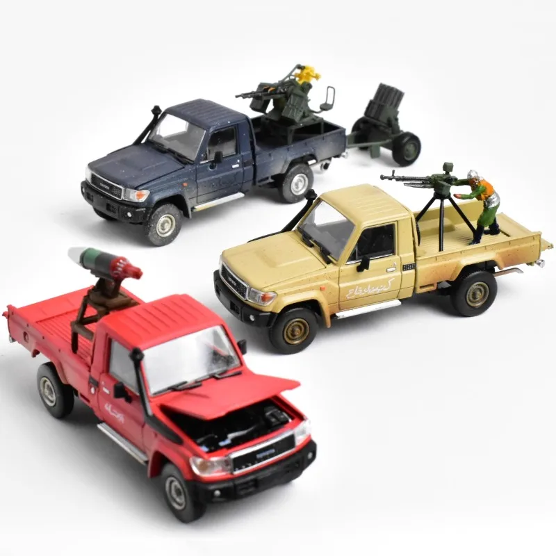 

1:64 Toyota Cruiser pickup LC79 die-cast alloy car model, boys' toy, children's festival gift, adult collectible decoration.