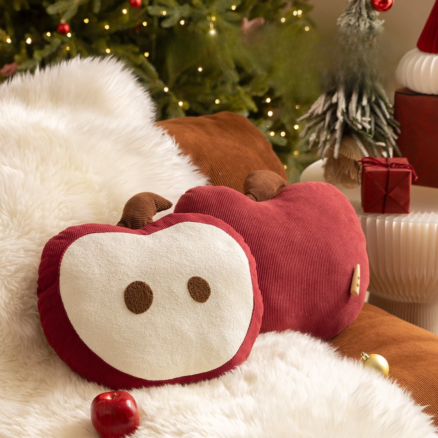 New Year Christmas Red Apple Shaped Throw Pillow Cushion for Living Room Sofa Festive Holiday Home Decor