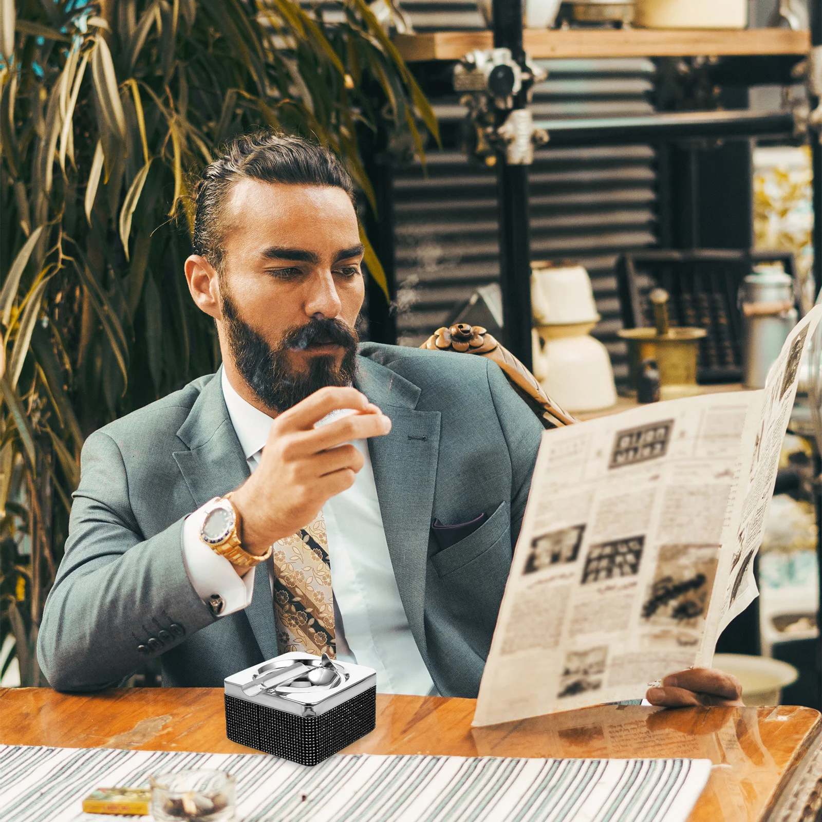 

Automotive Ashtray Car Cigarette Holder European Rhinestone Design Large Capacity Compact Square Anti Slip Base Decorative Metal