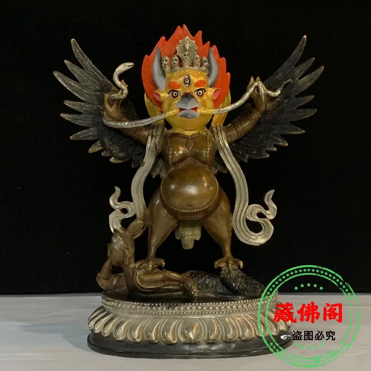 10 inch Dapeng bird pure copper Seiko one foot Tibetan Buddha carved silver retro new home protection ornaments.